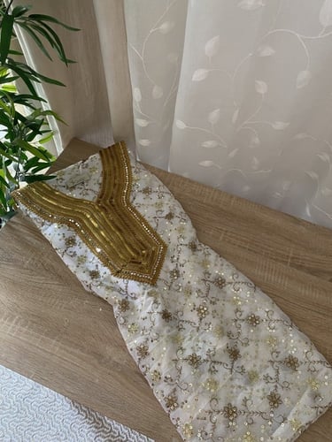 طقم الام وبنتها مخور عماني بدون تفصيل