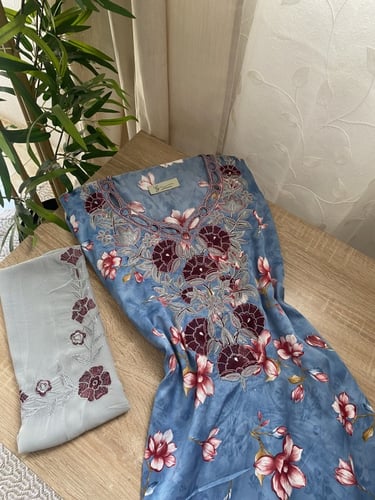 مخور+شيلة حرير اندونيسي مخرم بدون تفصيل