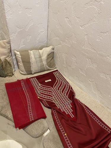 مخور بشت العيد من قطعتين حرير ملكي+بشت بدون تفصيل