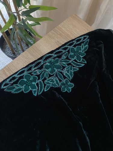 مخور شتوي اخضر مخمل بكسرات