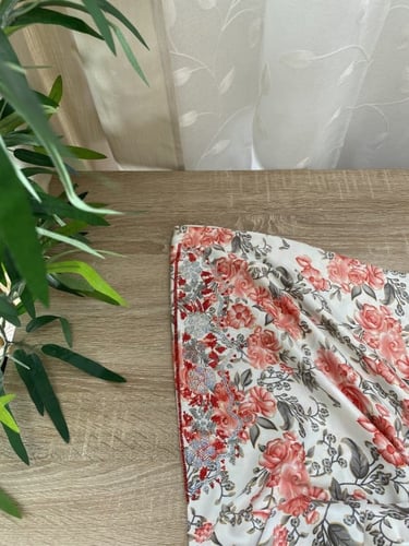 طقم الام وبنتها بدون تفصيل