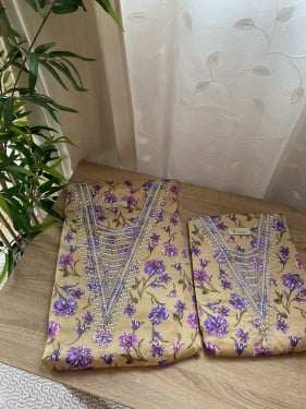 طقم الام وبنتها بدون تفصيل