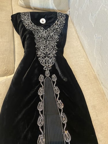 مخور شتوي اسود مخمل بكسرات