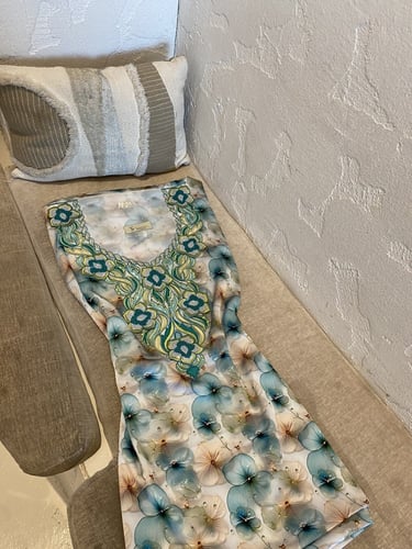 مخور غيد4 حرير ملكي 3d بدون تفصيل