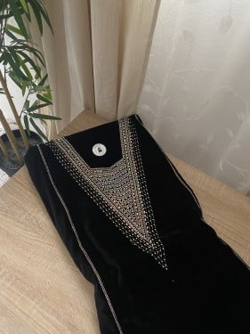 مخور مخمل اسود