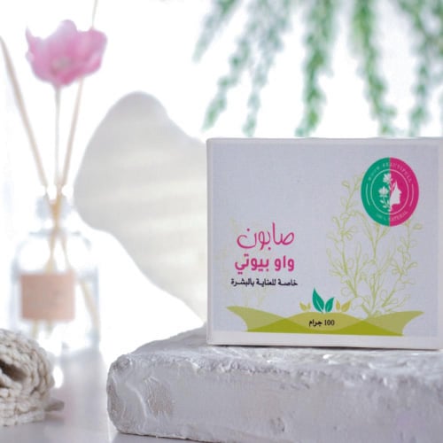 صابون لتفتيح البشرة بالفيتامين سي