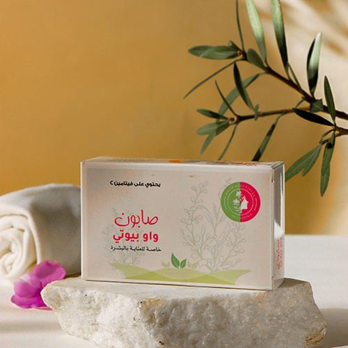 صابون لتفتيح البشرة بالفيتامين سي