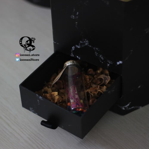 بوكس هدية+زجاجة صغيرة ..