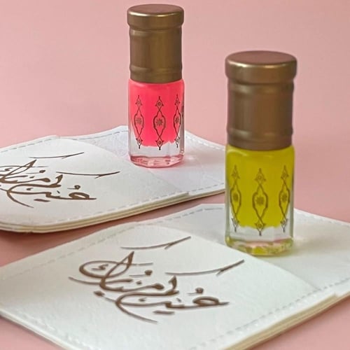 (( مسك اسباني )) بظرف جلدي 10 توزيعات