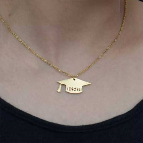 سلسال تخرج بالاسم مع عبارة - 1