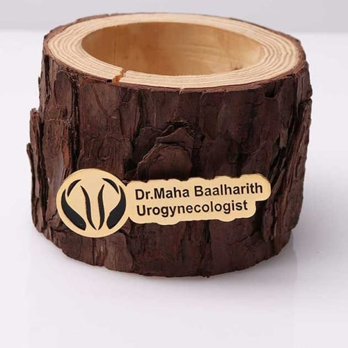 بروش نيم تاج مخصص مع الاسم والتخصص