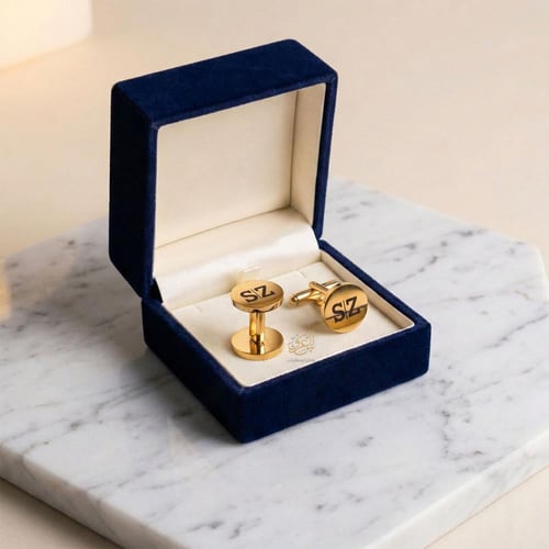 كبك رجالي محفور بالاسم ذهبي