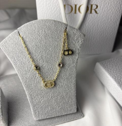 سلسال ديور ذهبي