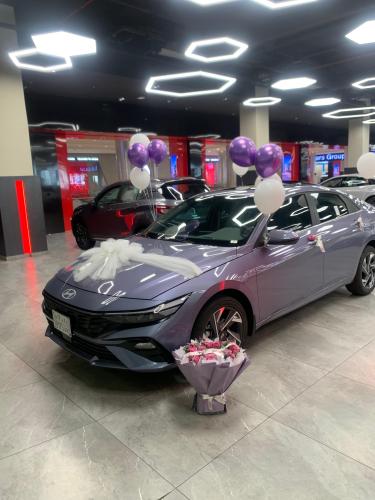 تنسيق سيارة (1) مع باقة ورد ..