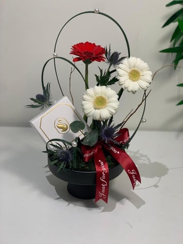 فازة اشراقة الحب مع هديه سلسال من سوارفسكي