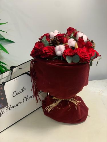 شال اسطوره الحب الاحمر