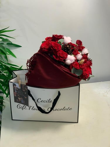 شال اسطوره الحب الاحمر