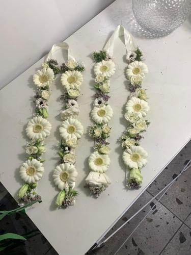 عقد ورد من الجربيرا عدد (1)