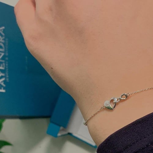 سوارة انفنتي القلب من براند Fayndra للفضة