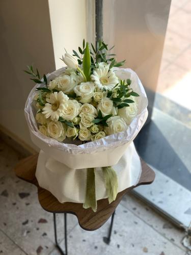 باقه بيضاء انيقة