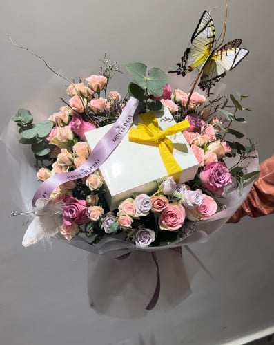 سلسال الفراشة من سواروفسكي مع باقة كندر وكيك جاناش...