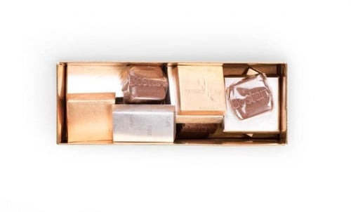 باقة ورد مع شوكلت بستاني