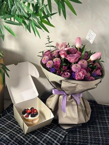 باقة ورد فخمة مع كيك جناش