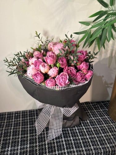 باقة ورد بيوني