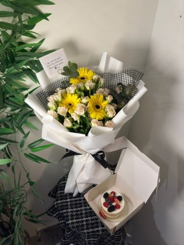 باقة ممميزة مع كيك قناش