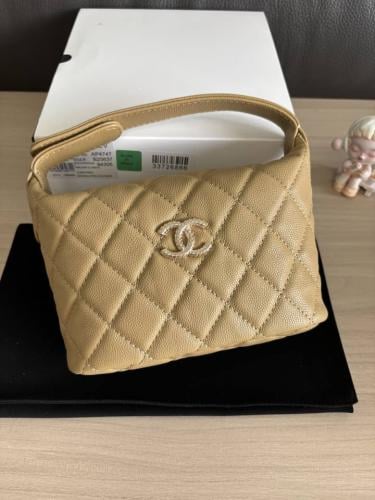 شنطة شانيل مقاس 21,5cm
