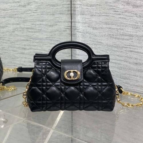 ديور Jolie Top Handle 18.5cm