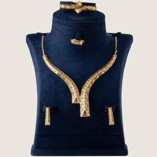 طقم ذهب عيار 21 بتصميم زخارف المروحة الهندسية