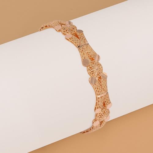 بنجر ذهب شبكي بزخارف دائرية عيار 21 | فخامة سعودية