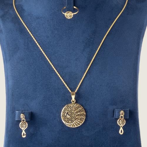 نص طقم ذهب عيار 21 بتصميم الشمس والقمر