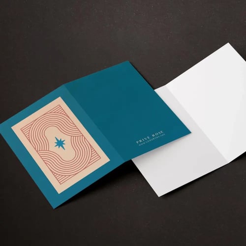 كرت هدايا بتصميم انيق وناعم P03