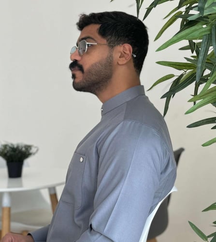 تفصيل ثوب رمادي أنيق