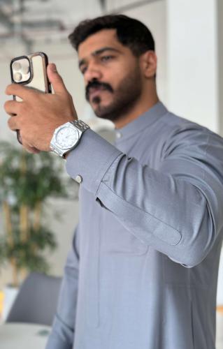 تفصيل ثوب رمادي أنيق