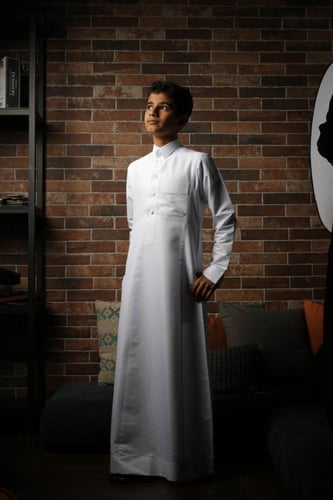 ثوب أولاد قماش واقف، كم سادة