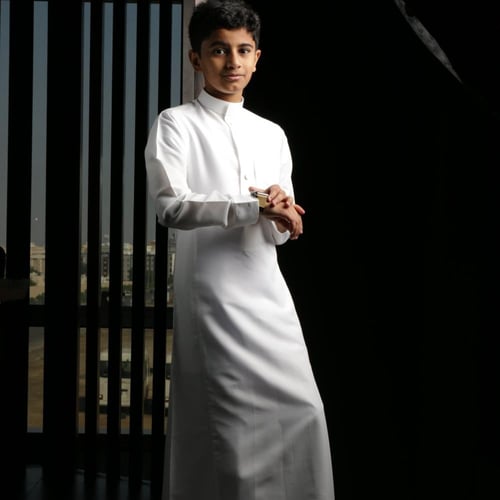 ثوب أولاد قماش خفيف، كم سادة