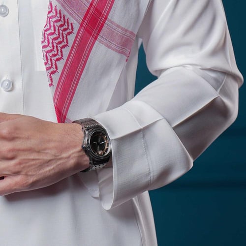 تفصيل ثوب برسمة خيوط البشت الملكي