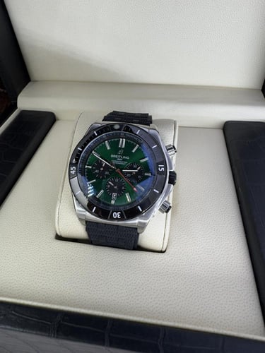 ساعة بريتلينغ الرجالية 1884