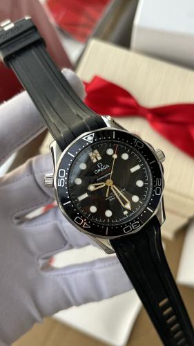 ساعة اوميغا اوتوماتيك سي ماستر 007