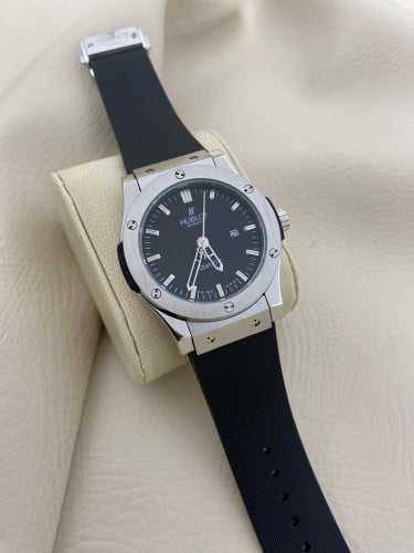 ساعة هوبلت كلاسيك فيوجن