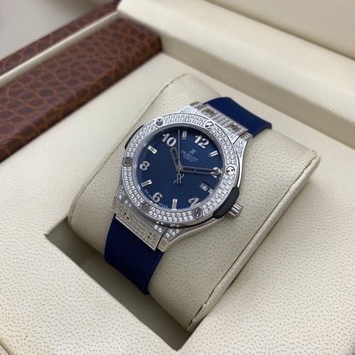 ساعات هوبلت النسائية