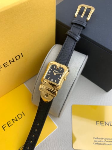 ساعة فندي جلد النسائية