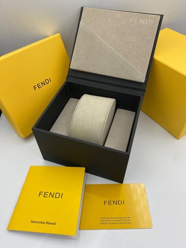 ساعة فندي فصوص النسائية