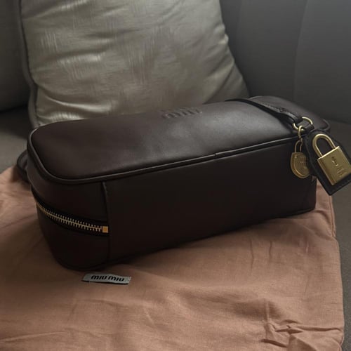 شنطة ميو ميو