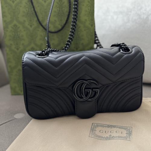 شنطة قوتشي اسود * اسود