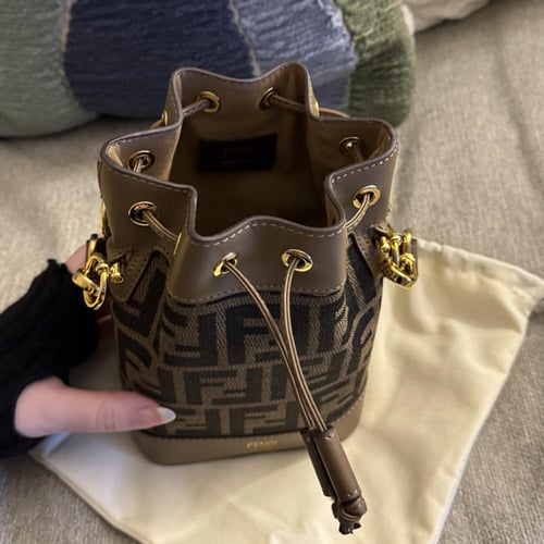 شنطة فندي دلو ميني