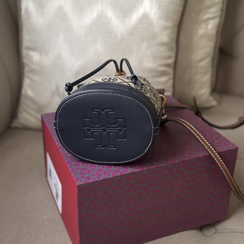 شنطة توري بورش دلو